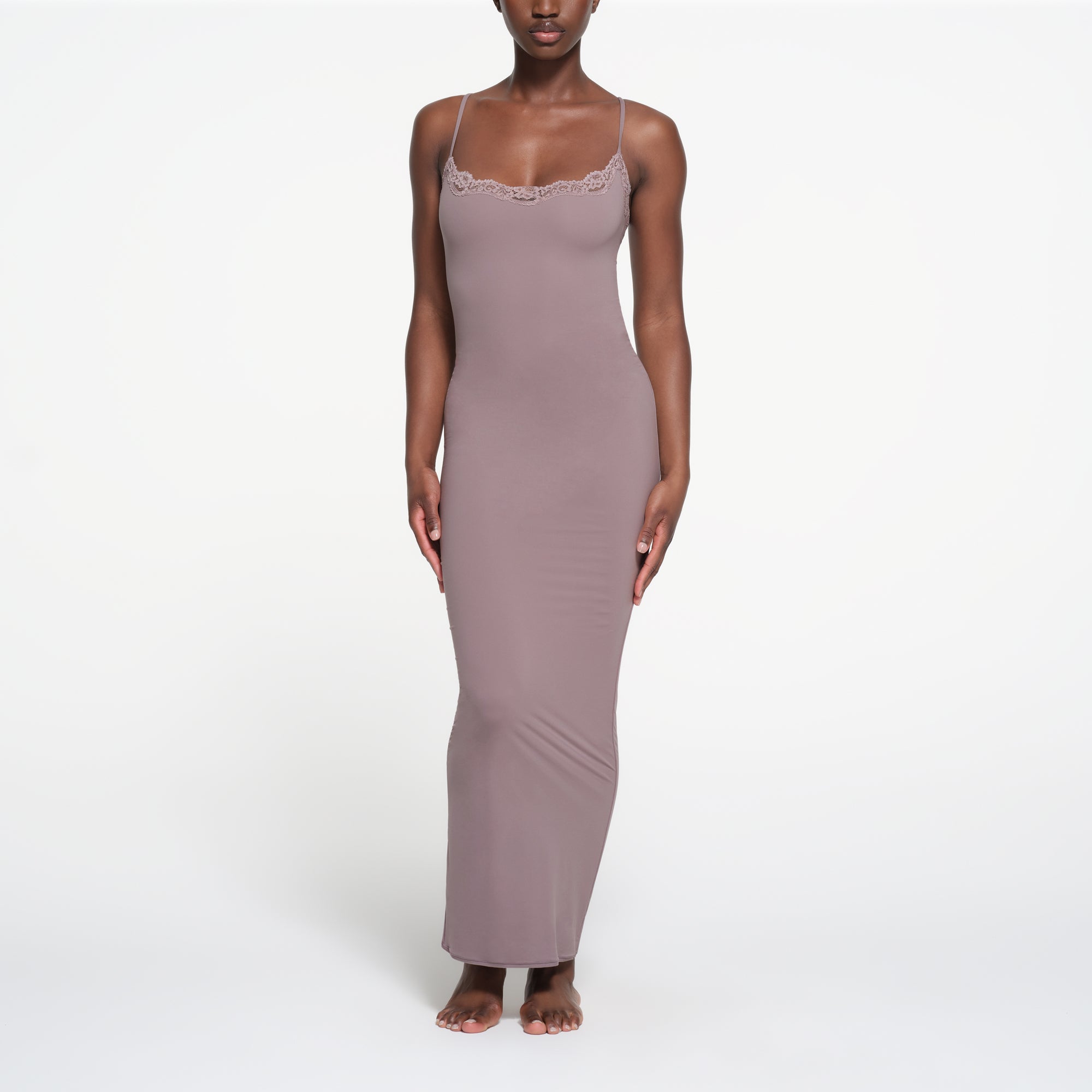 FITS EVERYBODY LACE LONG SLIP DRESS | ZINC